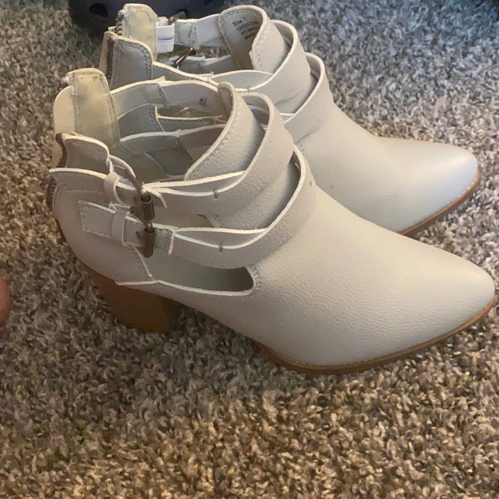 Maurices booties